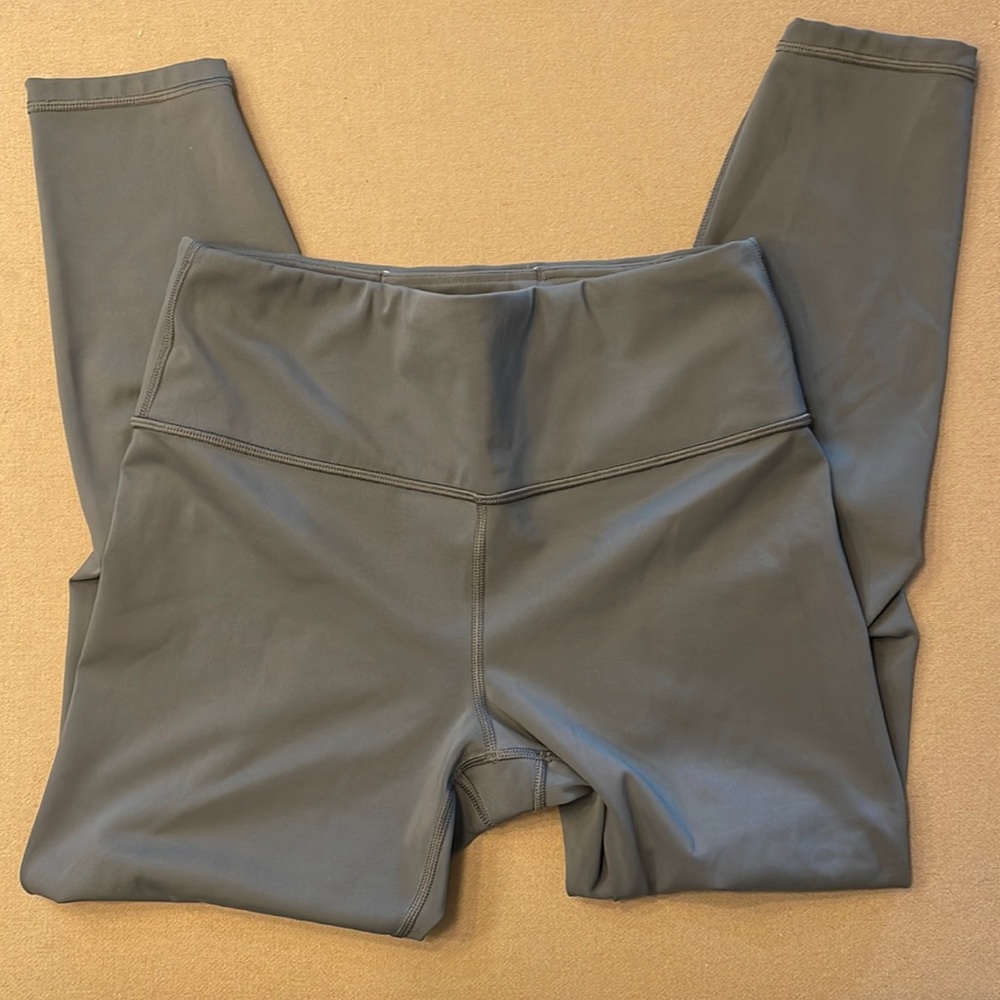 Athleta Elation Train 7/8 Tight M